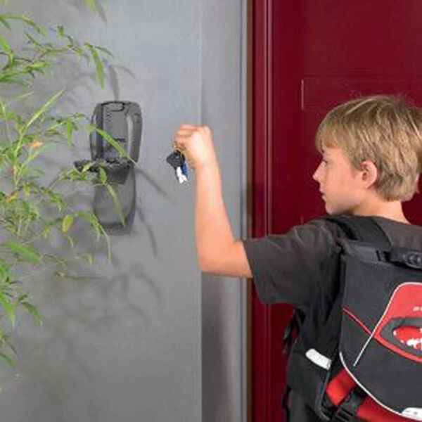 Master Lock 5415EURD Reinforced Large Combination Key Safe