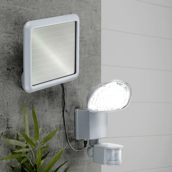 HI LED Solar Motion Sensor Garden Light Plastic