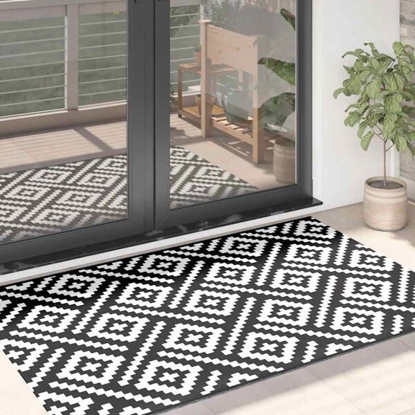 vidaXL Outdoor Carpet ARAKIL White and Black 120x180 cm PP