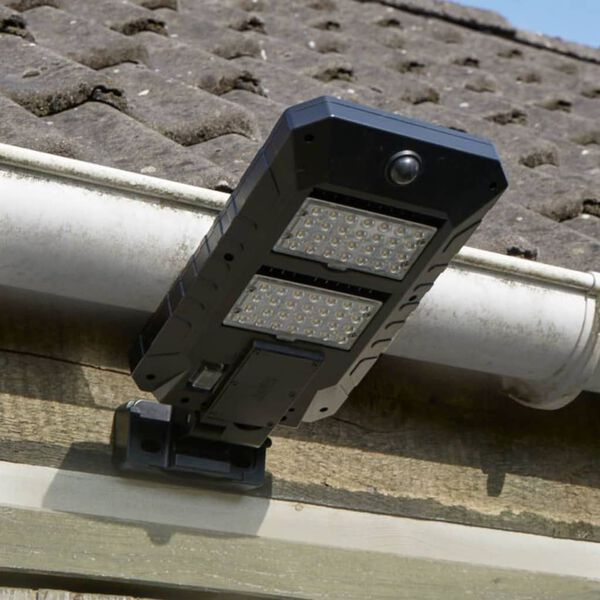 Luxform Intelligent Solar LED Security Garden Light Concordia PIR with Motion Sensor Black