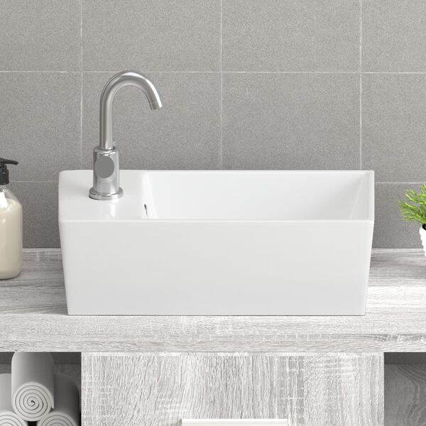 Showing Product Image 3 of 8
