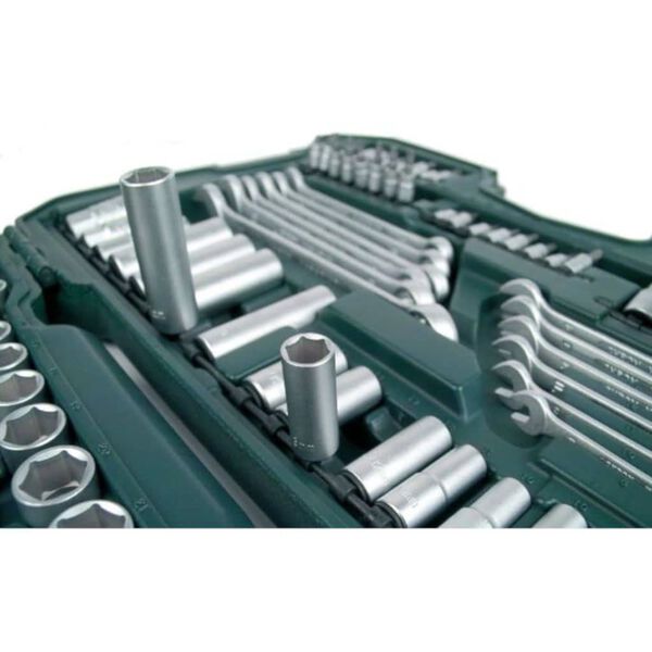 Brüder Mannesmann 215 Piece Ratcheting Socket Spanner Set 98430