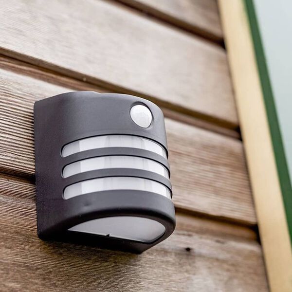 Luxform Intelligent Solar LED Garden Light Hybrid Wisconsin PIR with Motion Sensor&nbsp; Black