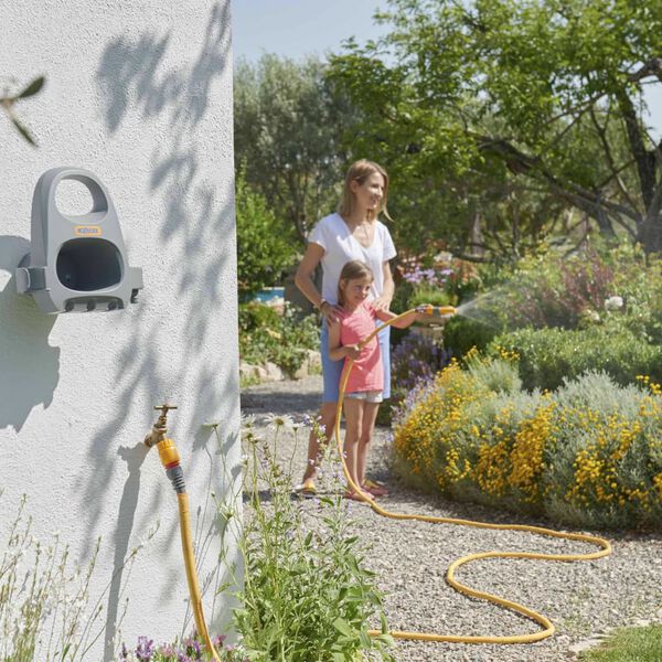 Hozelock Expandable Hose Superhoze 15 m with Hose Hanger