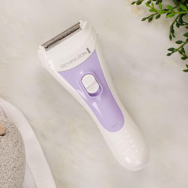 REMINGTON Lady Shaver Smooth & Silky White and Purple